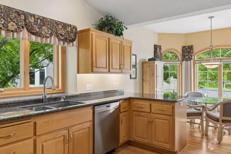 10426 Eagle Pointe Circle Woodbury MN 55129
