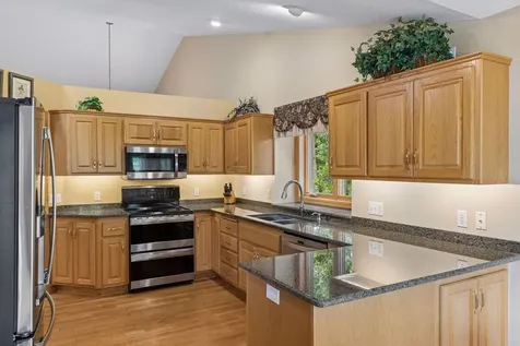 10426 Eagle Pointe Circle Woodbury MN 55129