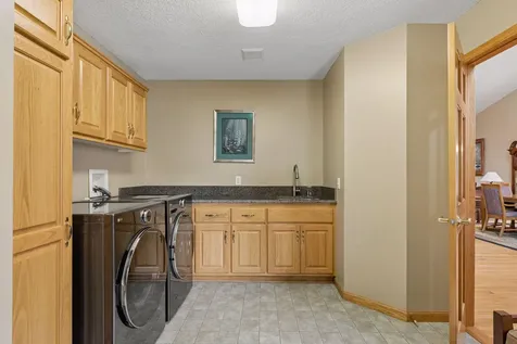 10426 Eagle Pointe Circle Woodbury MN 55129