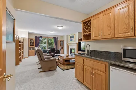 10426 Eagle Pointe Circle Woodbury MN 55129