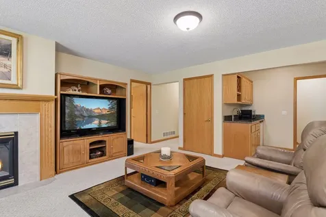 10426 Eagle Pointe Circle Woodbury MN 55129