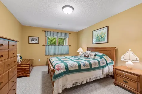 10426 Eagle Pointe Circle Woodbury MN 55129