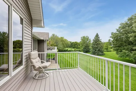 10426 Eagle Pointe Circle Woodbury MN 55129