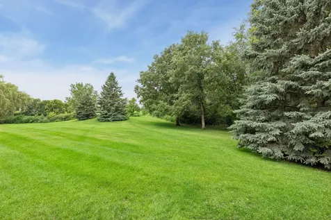 10426 Eagle Pointe Circle Woodbury MN 55129