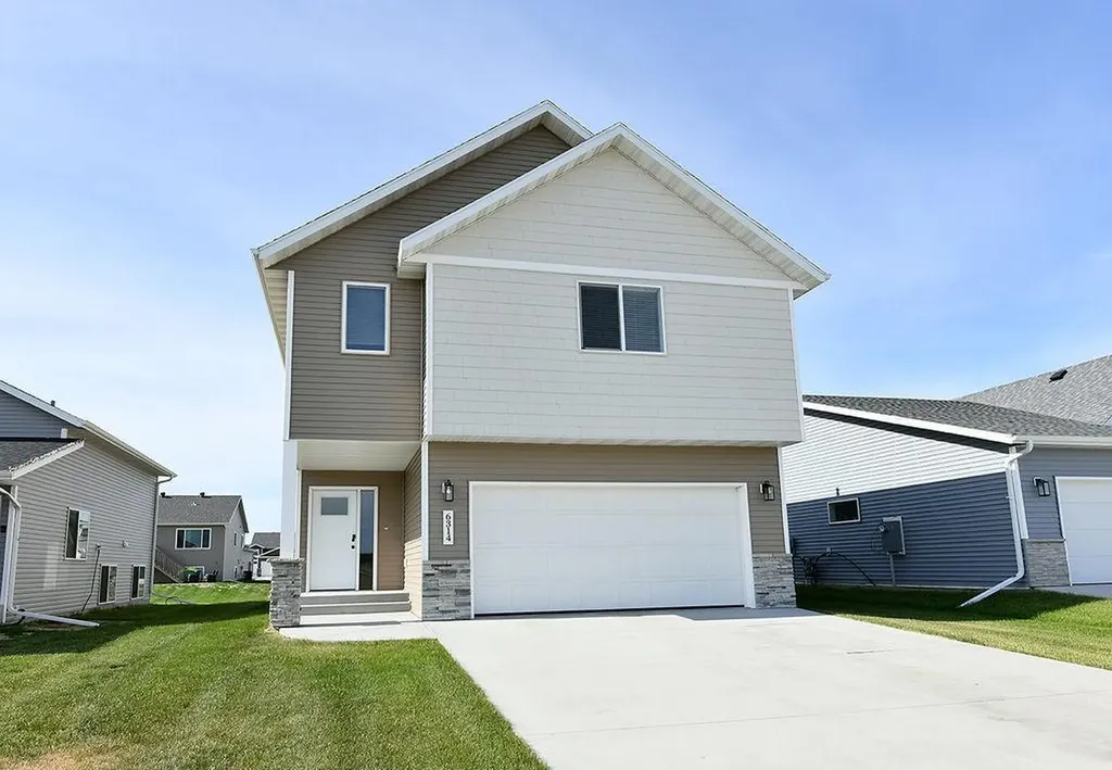 6314 82nd Avenue S Horace ND 58047