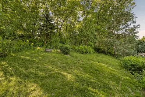 2204 11th Avenue NW Rochester MN 55901