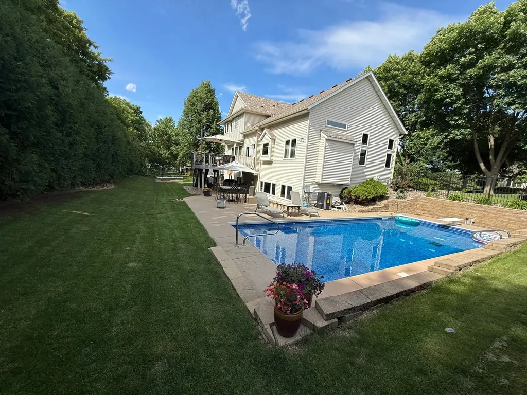20439 Islandview Circle Lakeville MN 55044