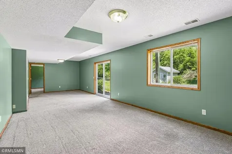 1216 Cuylle Bay Faribault MN 55021