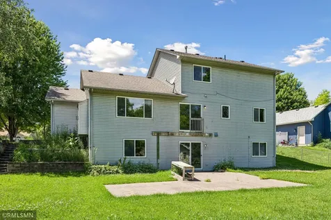 1216 Cuylle Bay Faribault MN 55021