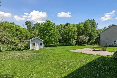 1216 Cuylle Bay Faribault MN 55021