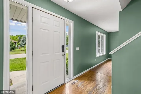1216 Cuylle Bay Faribault MN 55021