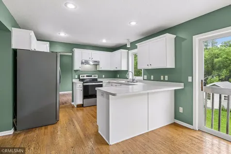 1216 Cuylle Bay Faribault MN 55021