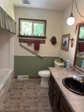 1929 Lakeview Drive SW Bemidji MN 56601