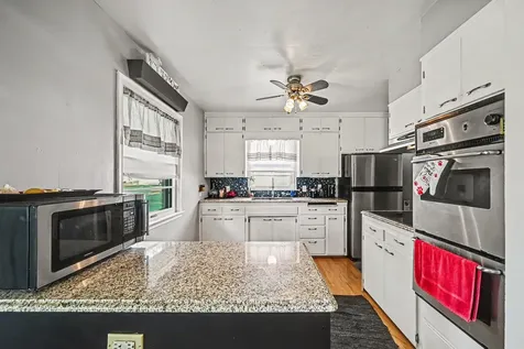 213 King Street W Saint Paul MN 55107