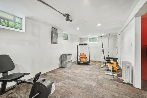 213 King Street W Saint Paul MN 55107