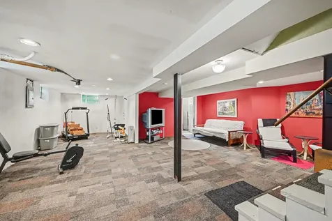 213 King Street W Saint Paul MN 55107