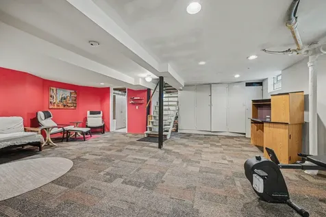 213 King Street W Saint Paul MN 55107