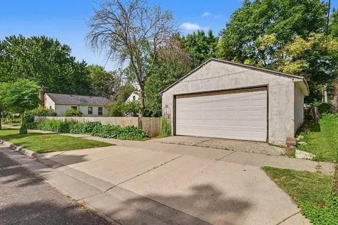 213 King Street W Saint Paul MN 55107