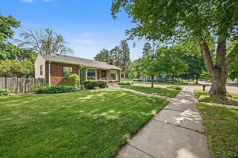 213 King Street W Saint Paul MN 55107