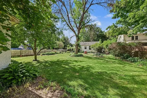 213 King Street W Saint Paul MN 55107