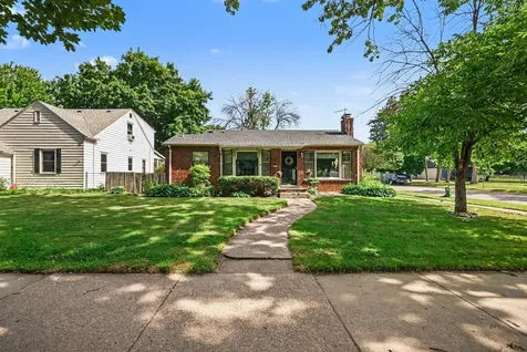 213 King Street W Saint Paul MN 55107