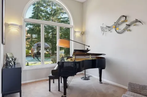 1317 Forest Park Lane Burnsville MN 55337