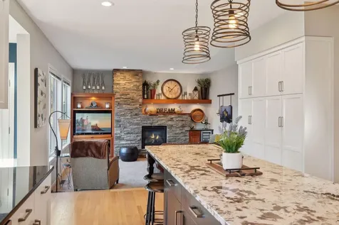 1317 Forest Park Lane Burnsville MN 55337