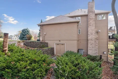 1317 Forest Park Lane Burnsville MN 55337