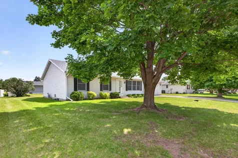 919 Sycamore Street Lake City MN 55041