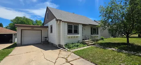 121 Mcarthur Drive Albert Lea MN 56007
