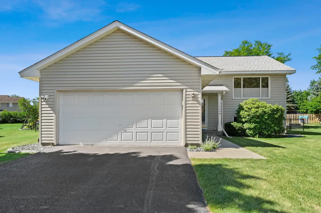 17509 Five Oaks Drive Farmington MN 55024