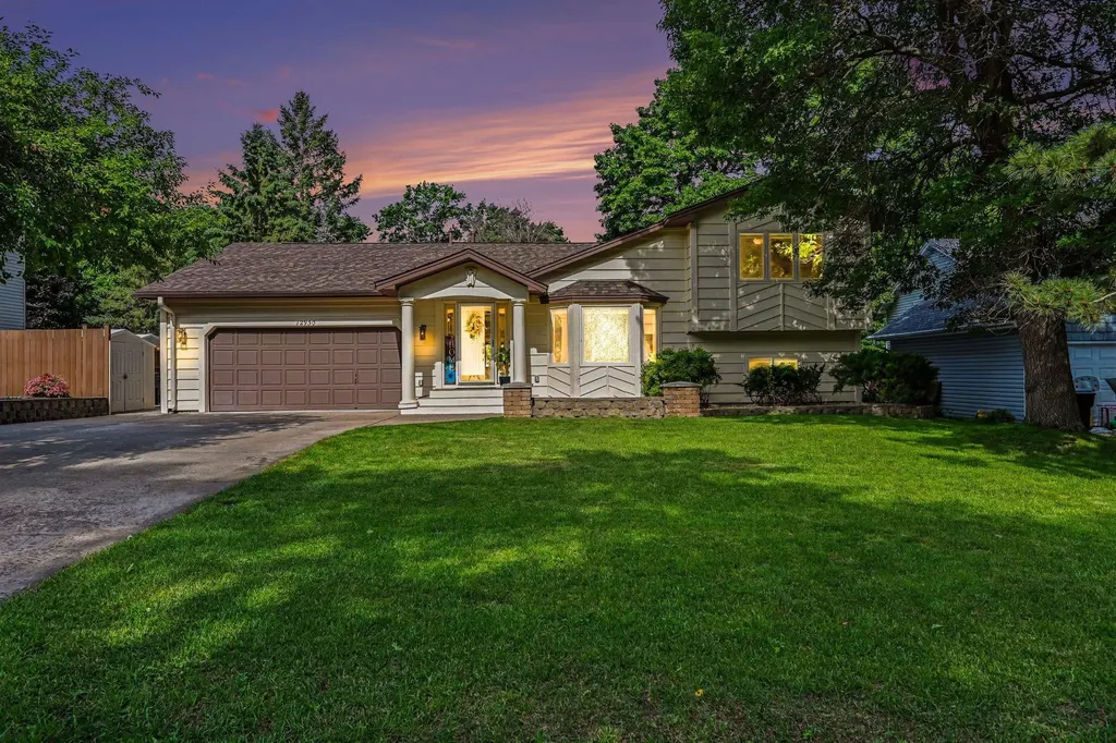 12950 Linnet Street NW Coon Rapids MN 55448