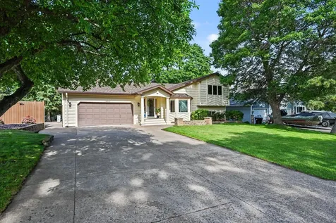 12950 Linnet Street NW Coon Rapids MN 55448