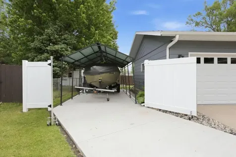 2419 27th Avenue S Fargo ND 58103