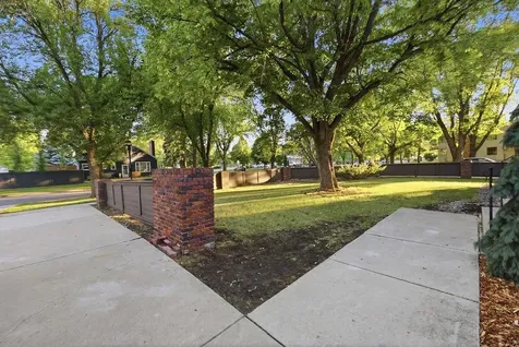 415 14th Avenue N Fargo ND 58102