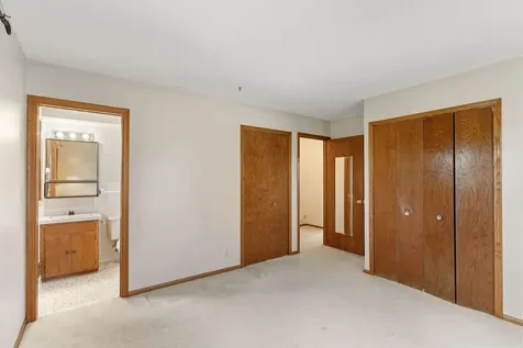 9908 Oxborough Road Bloomington MN 55437
