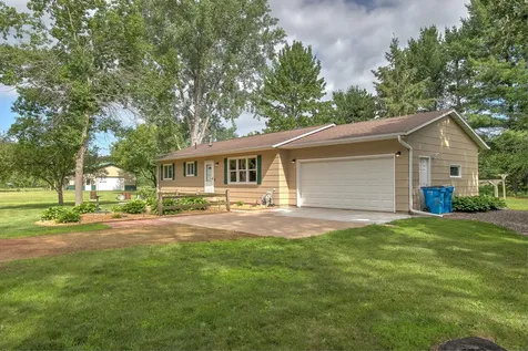 9793 301st Avenue NE North Branch MN 55056