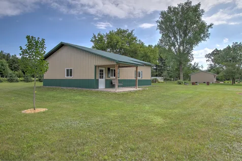 9793 301st Avenue NE North Branch MN 55056