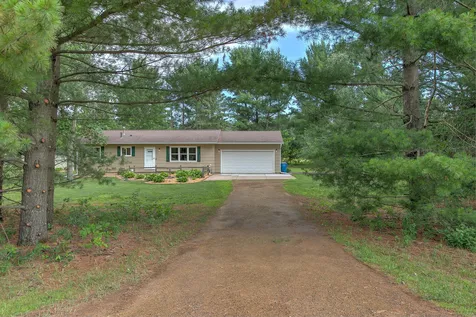 9793 301st Avenue NE North Branch MN 55056
