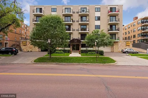 2928 Dean Parkway Minneapolis MN 55416
