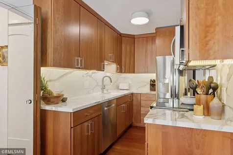 2928 Dean Parkway Minneapolis MN 55416