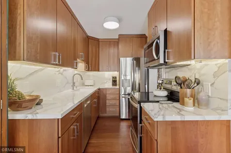 2928 Dean Parkway Minneapolis MN 55416