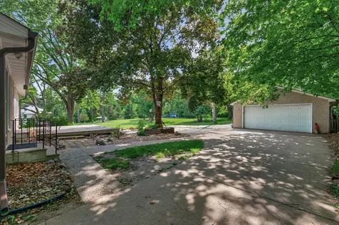 2559 Clarence Street Maplewood MN 55109