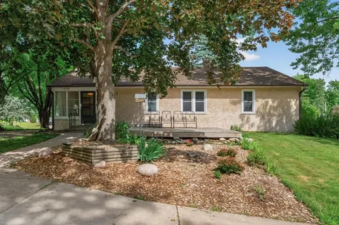 2559 Clarence Street Maplewood MN 55109