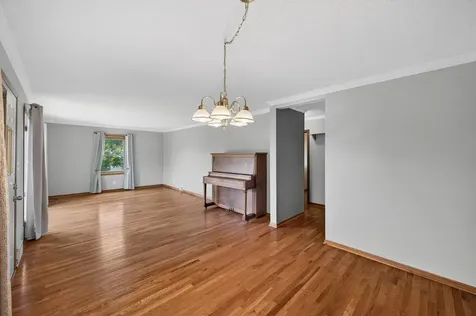 2559 Clarence Street Maplewood MN 55109