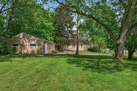 2559 Clarence Street Maplewood MN 55109