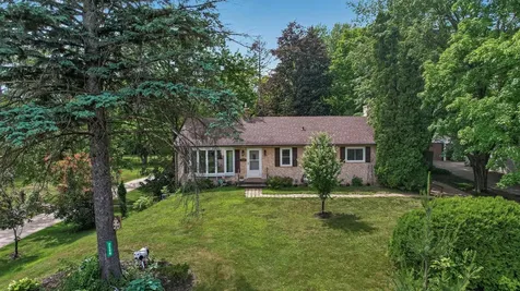 2559 Clarence Street Maplewood MN 55109
