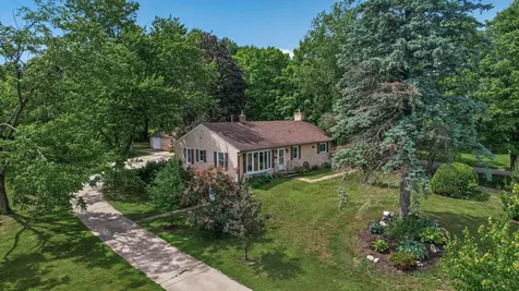 2559 Clarence Street Maplewood MN 55109
