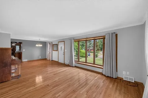 2559 Clarence Street Maplewood MN 55109