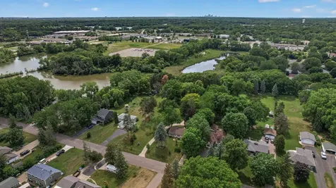 2559 Clarence Street Maplewood MN 55109